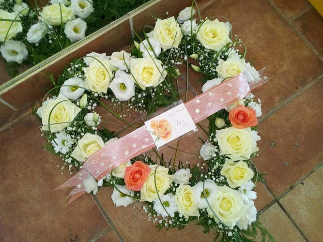 rose heart funeral tribute